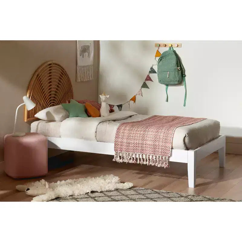 HomeStockRainbow Natural Bloom Rattan Wall Mounted Headboard