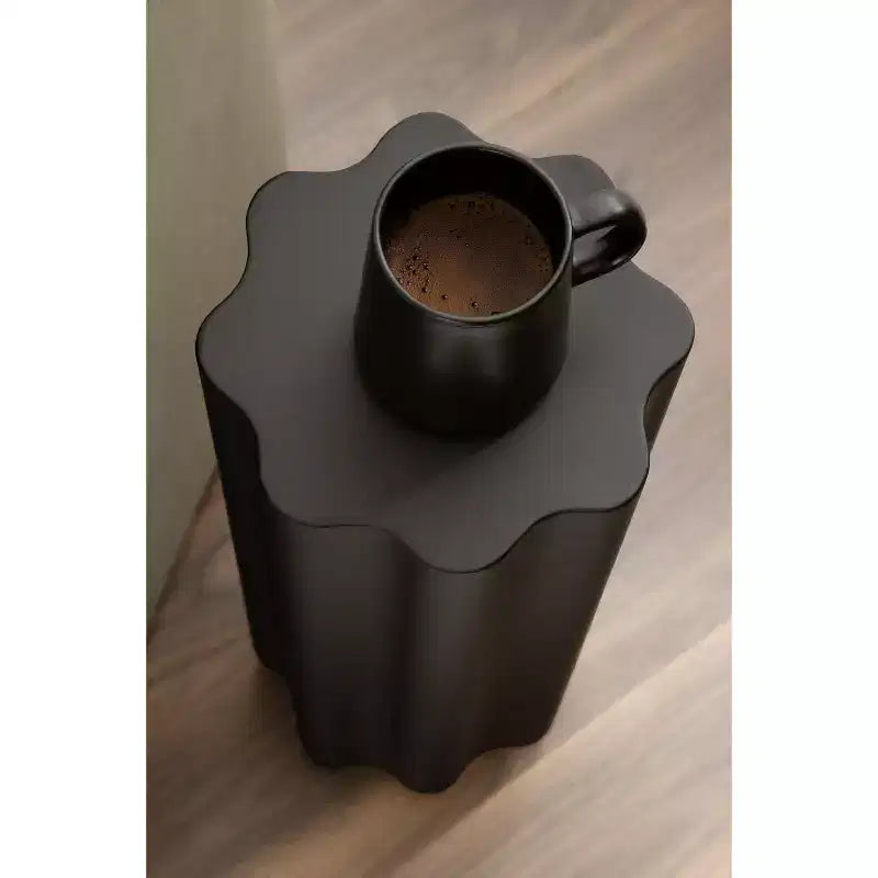 Kate and Laurel Pandey Wavy Drink Table Metal, 9x9x22, Black