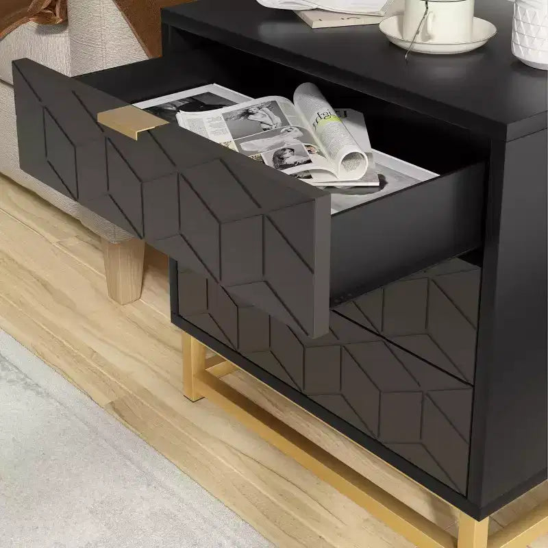 Commode de chambre à trois tiroirs avec pieds en métal