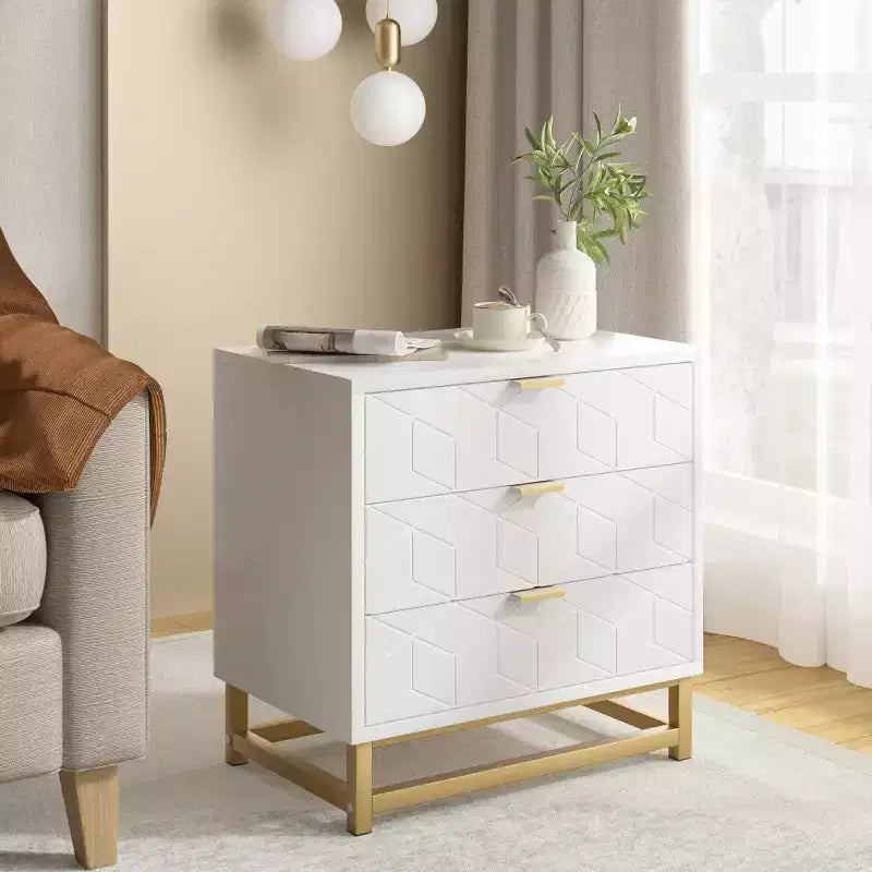 Commode de chambre à trois tiroirs avec pieds en métal