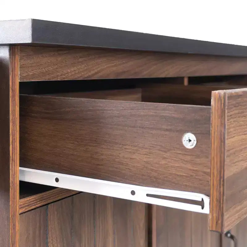 Îlot de cuisine avec meuble de rangement pour poubelle