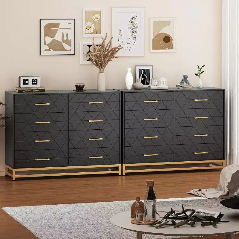 Commode noire, 8 grands tiroirs, motif triangle