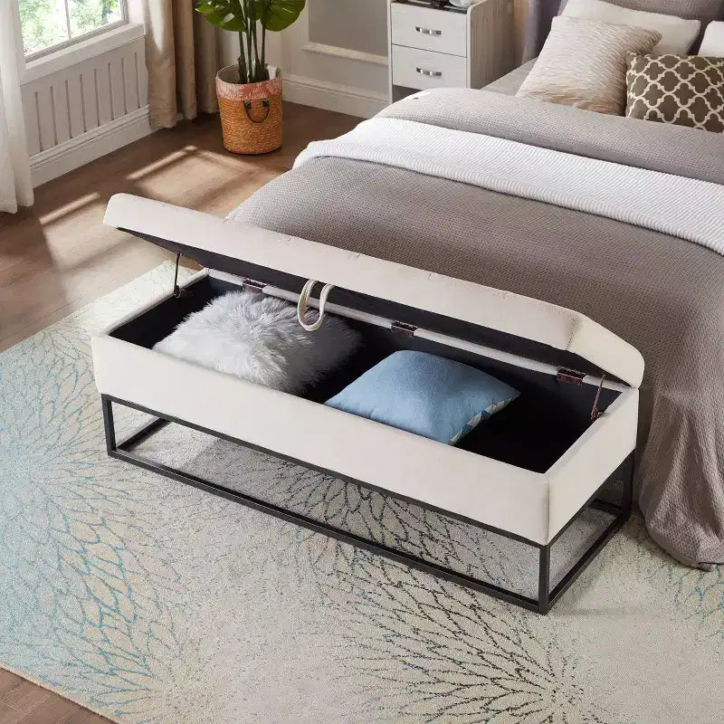 Banc ottoman de rangement en velours avec base en métal rembourrée capitonnée