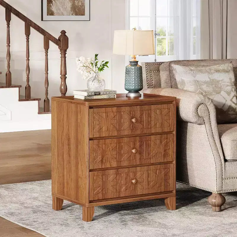 Lantine Nightstand with 3 Drawers, Farmhouse Bedside Table with Elegant Patterns, Industrial Night Stand End Table for Bedroom, Brown