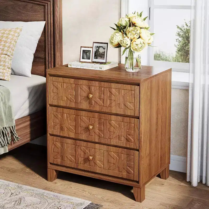 Lantine Nightstand with 3 Drawers, Farmhouse Bedside Table with Elegant Patterns, Industrial Night Stand End Table for Bedroom, Brown