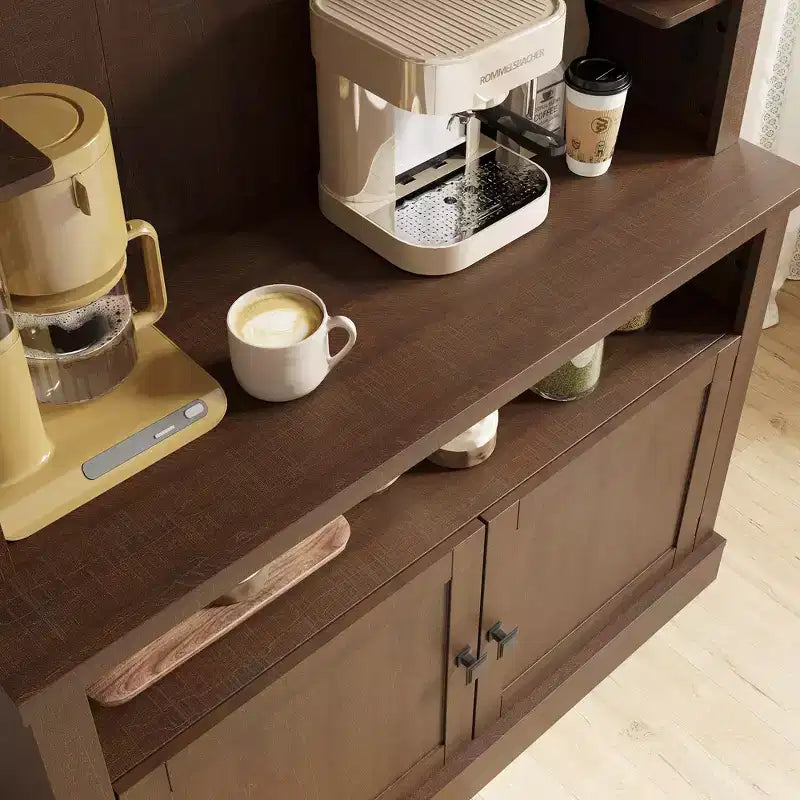 Meuble bar à café de style ferme avec lumières réglables et casier à vin