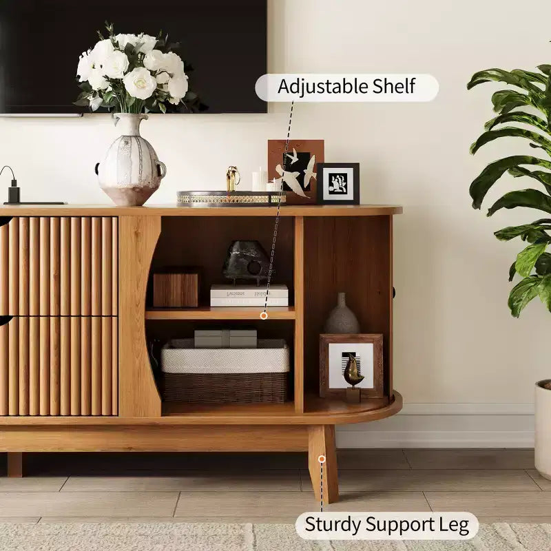 Meuble TV avec prises électriques, 2 tiroirs et 2 portes grillagées