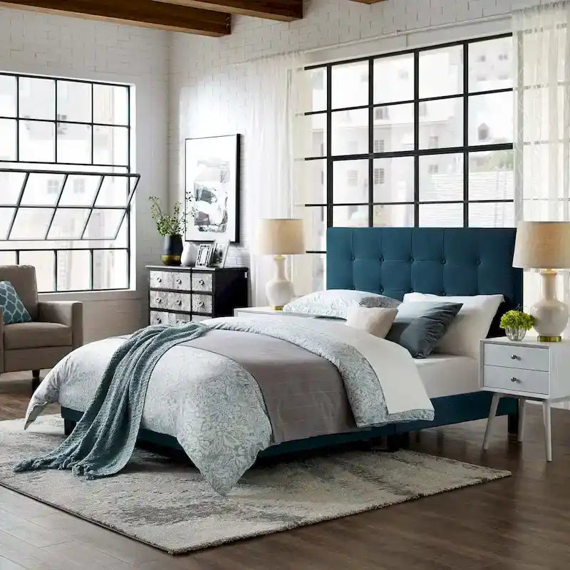 Copper Grove Bienhoa Queen Button-tufted Upholstered Platform Bed