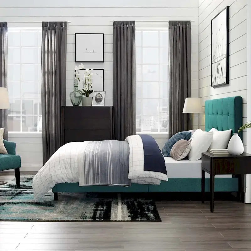 Copper Grove Bienhoa Queen Button-tufted Upholstered Platform Bed
